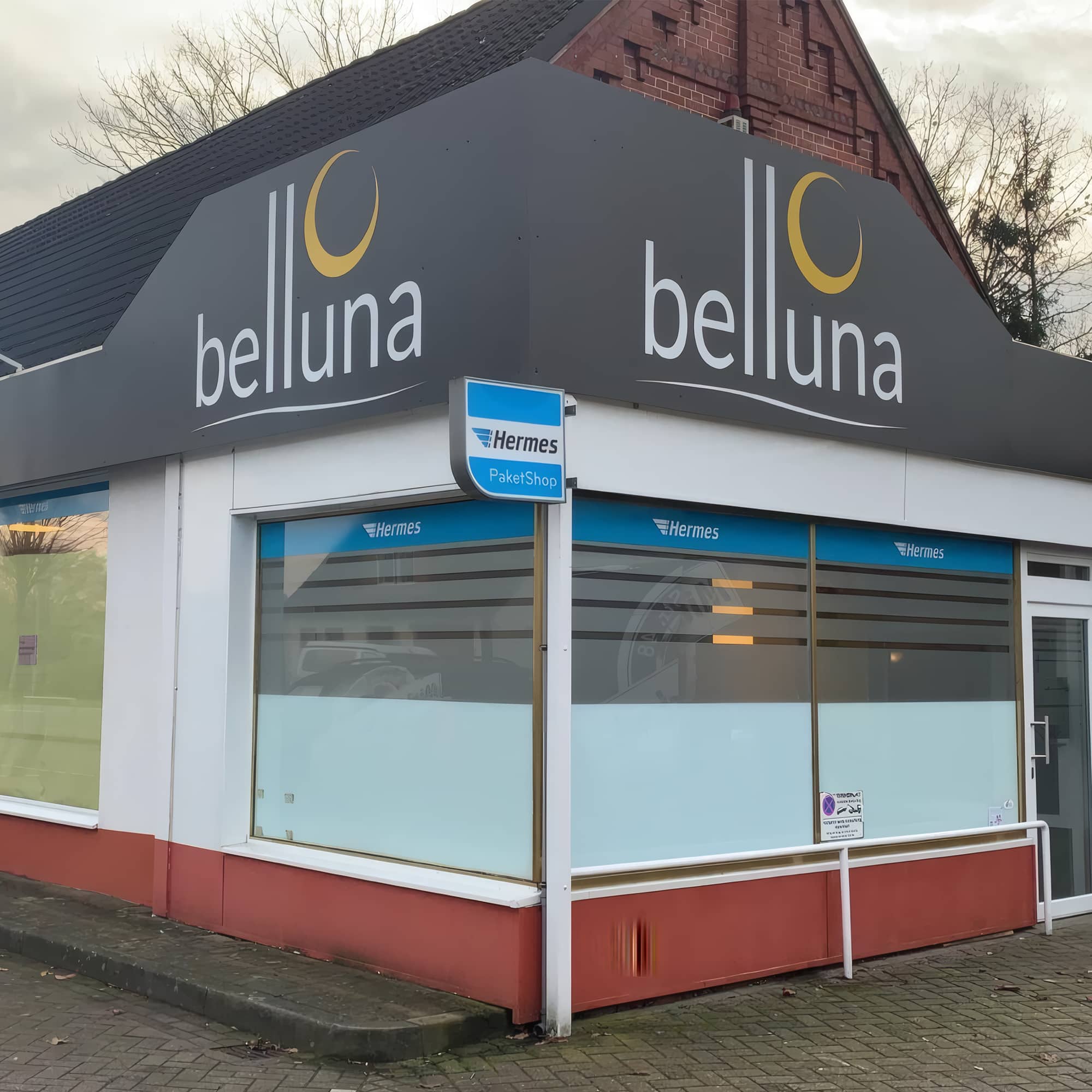 Werbeschilder Belluna angebracht